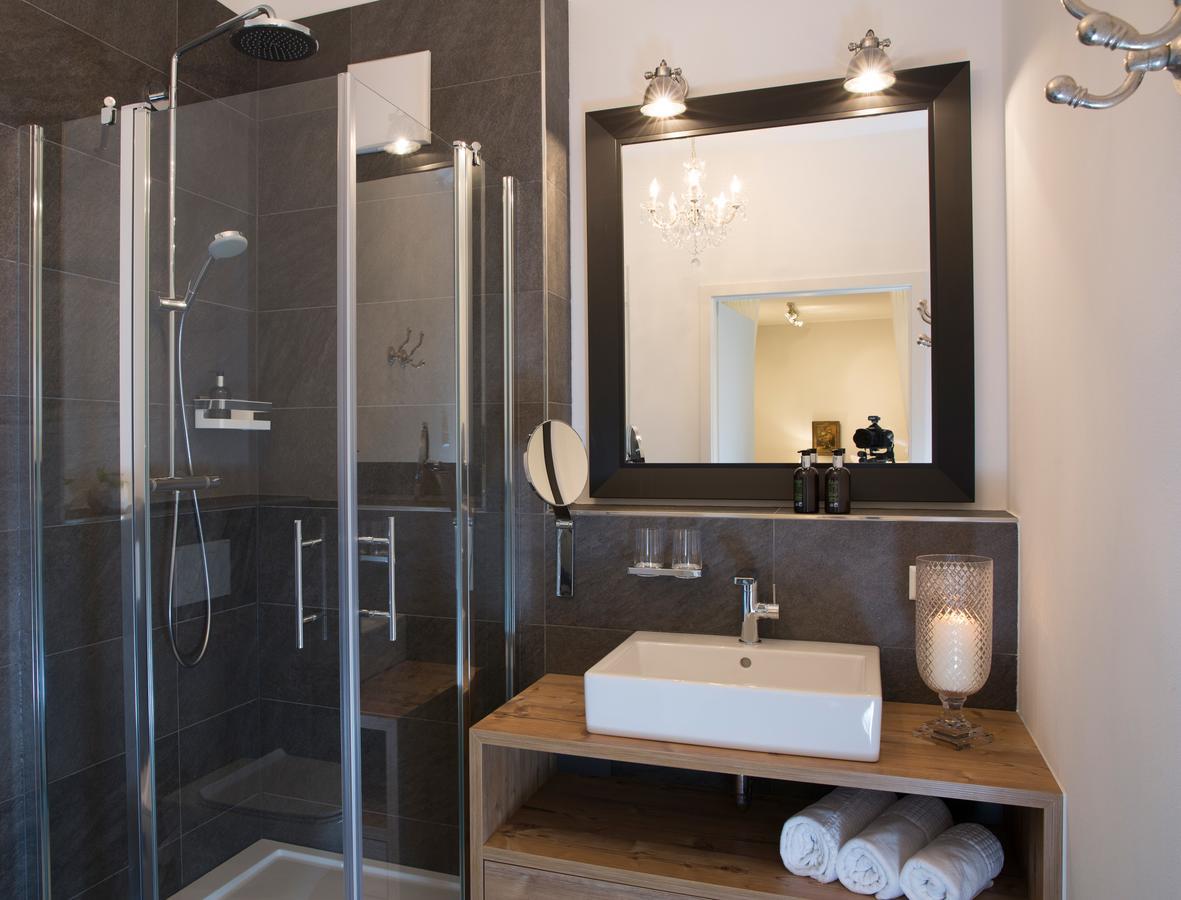 Logis First Class Business Suites Renningen Eksteriør bilde