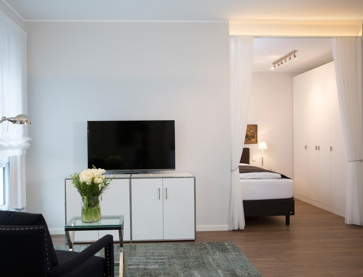 Logis First Class Business Suites Renningen Eksteriør bilde
